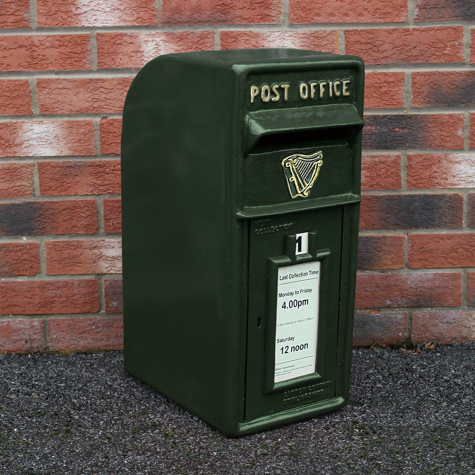 Q-Rax Cassetta Postale Britannica Verde con Piedistallo
