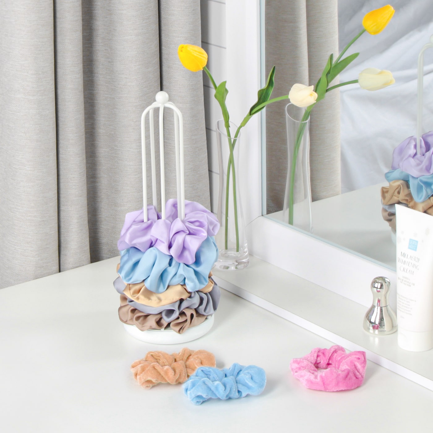 Jackcube Design Makeup & Jewelry stand scrunchie bianco metallo base legno