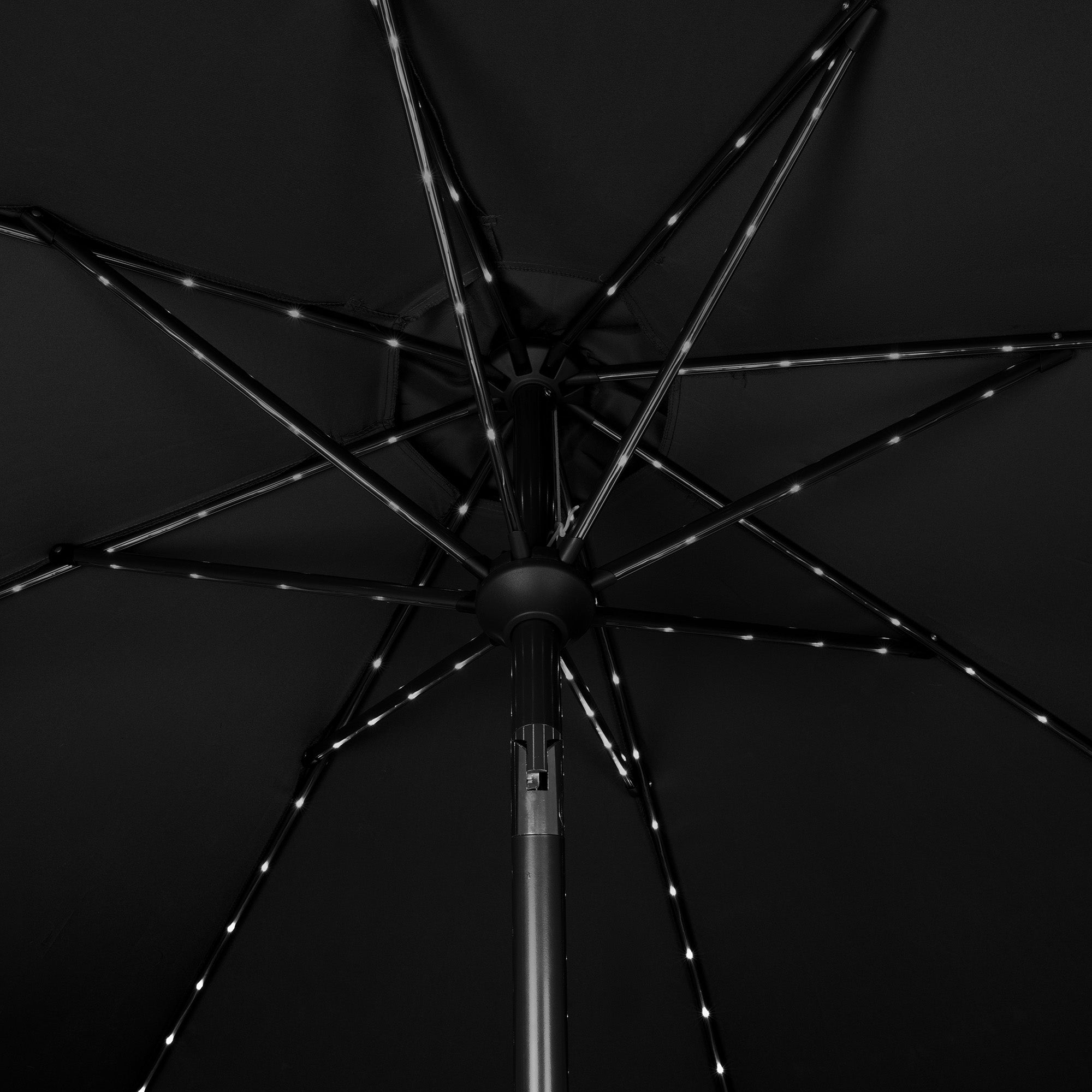 Q-Rax Ombrellone LED Inclinabile Nero 2,7 m con Base