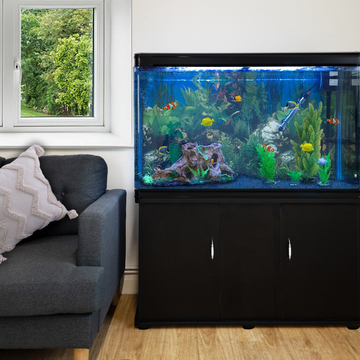 Q-Rax 300 litri acquario con mobile nero piante e ghiaia