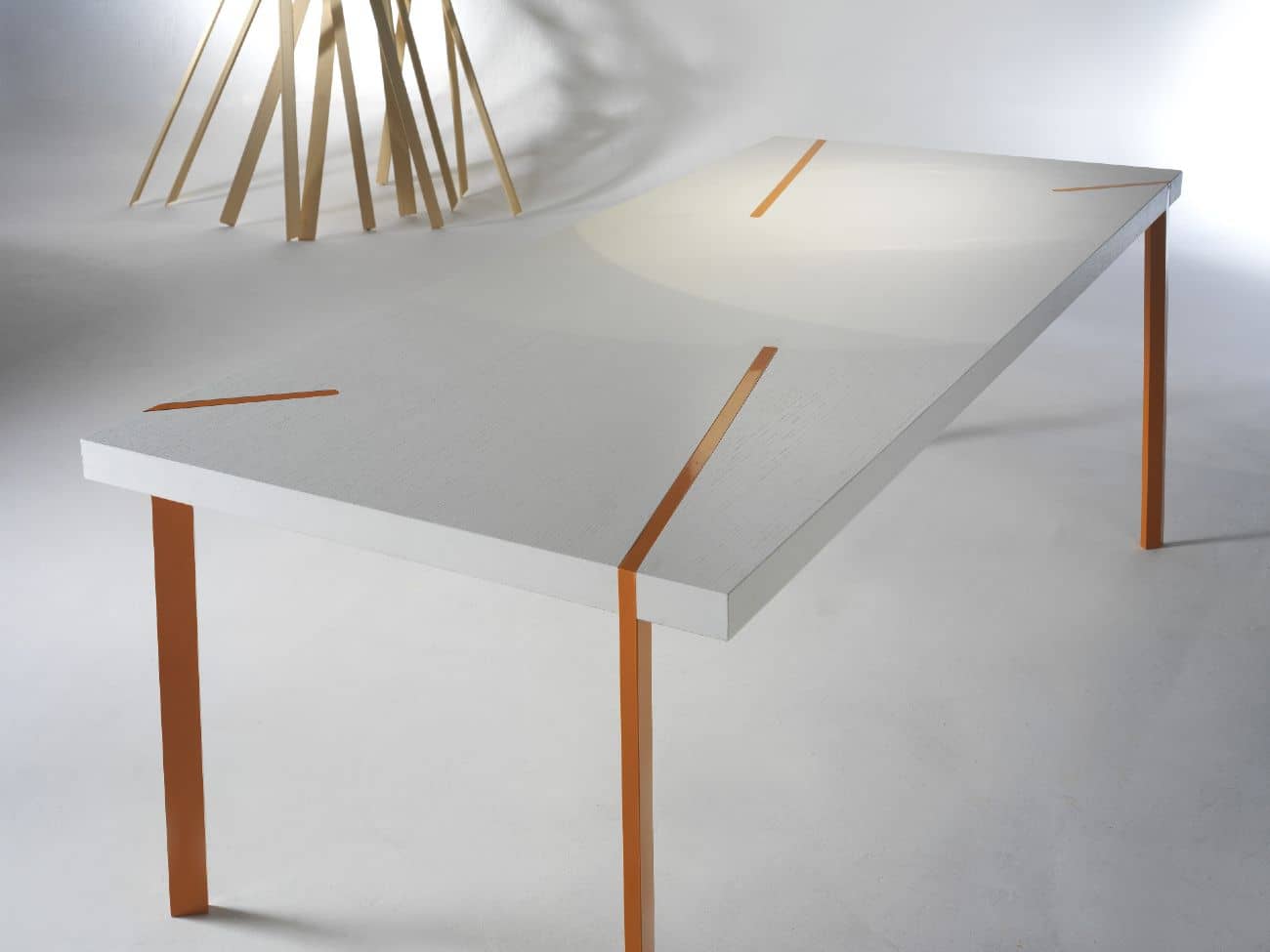Officinanove Traces tavolo design legno 150 cm gambe acciaio