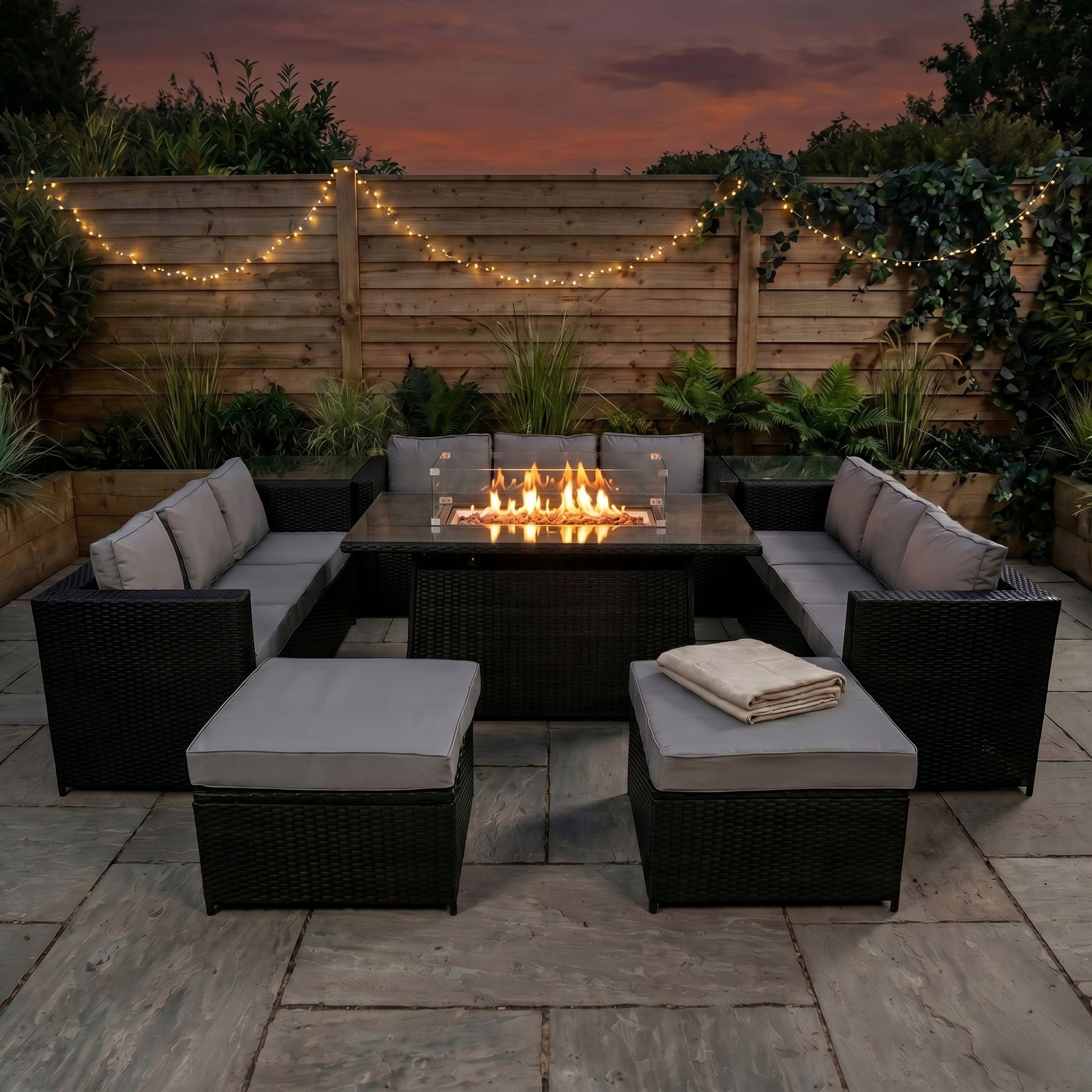Q-Rax Set Giardino Rattan 11 Posti Tavolo Firepit Nero