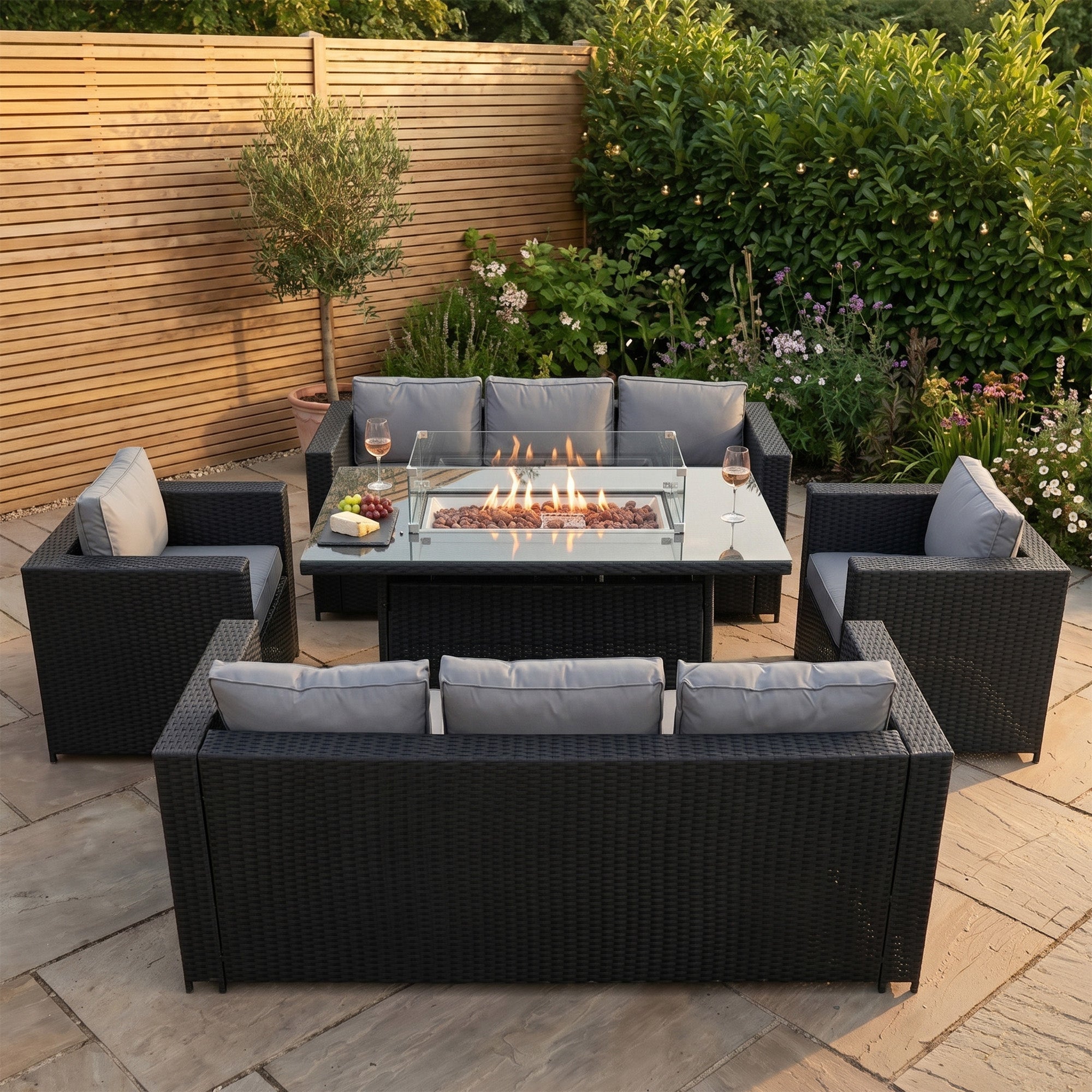 Q-Rax Set Giardino Rattan 8 Posti Tavolo Firepit Nero