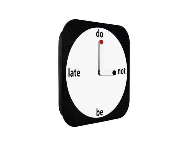 Officinanove Do Not Be Late orologio da parete design