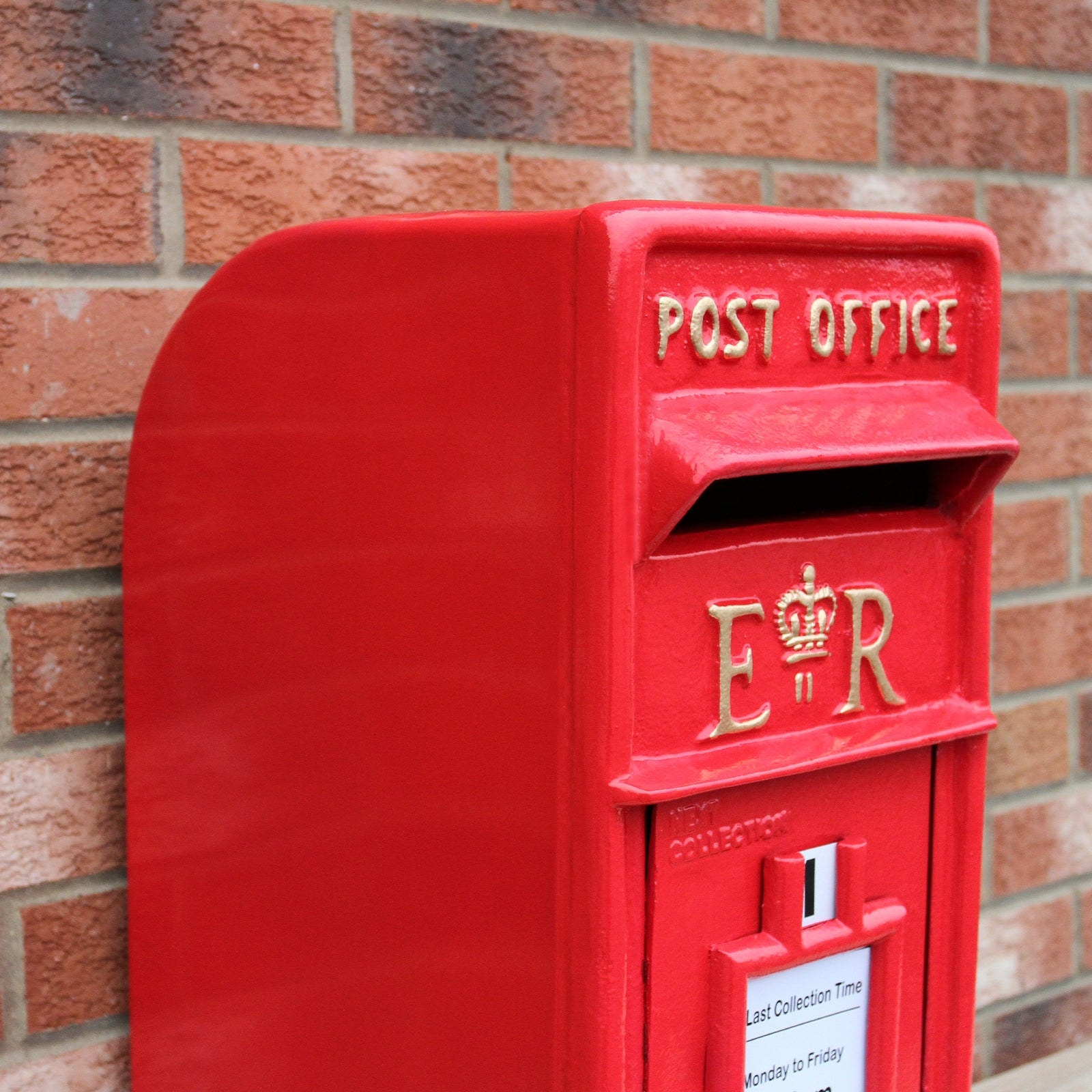 Q-Rax Cassetta Postale Britannica Rossa buca lettere ghisa
