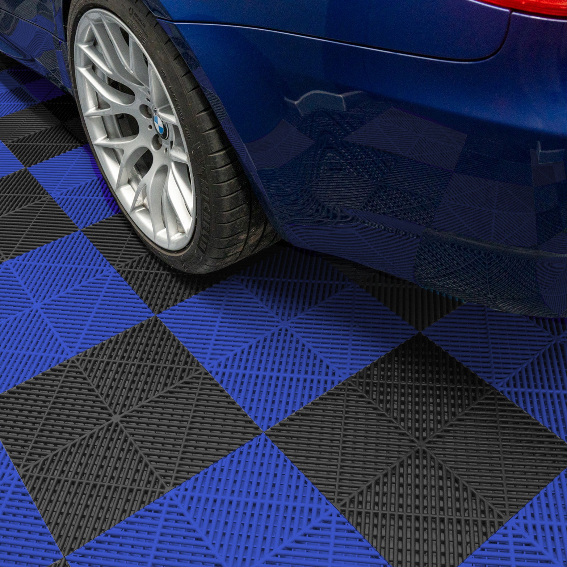 Q-Rax Piastrelle Garage Ventilate Nere Blu 36 mq + LED Esagonali