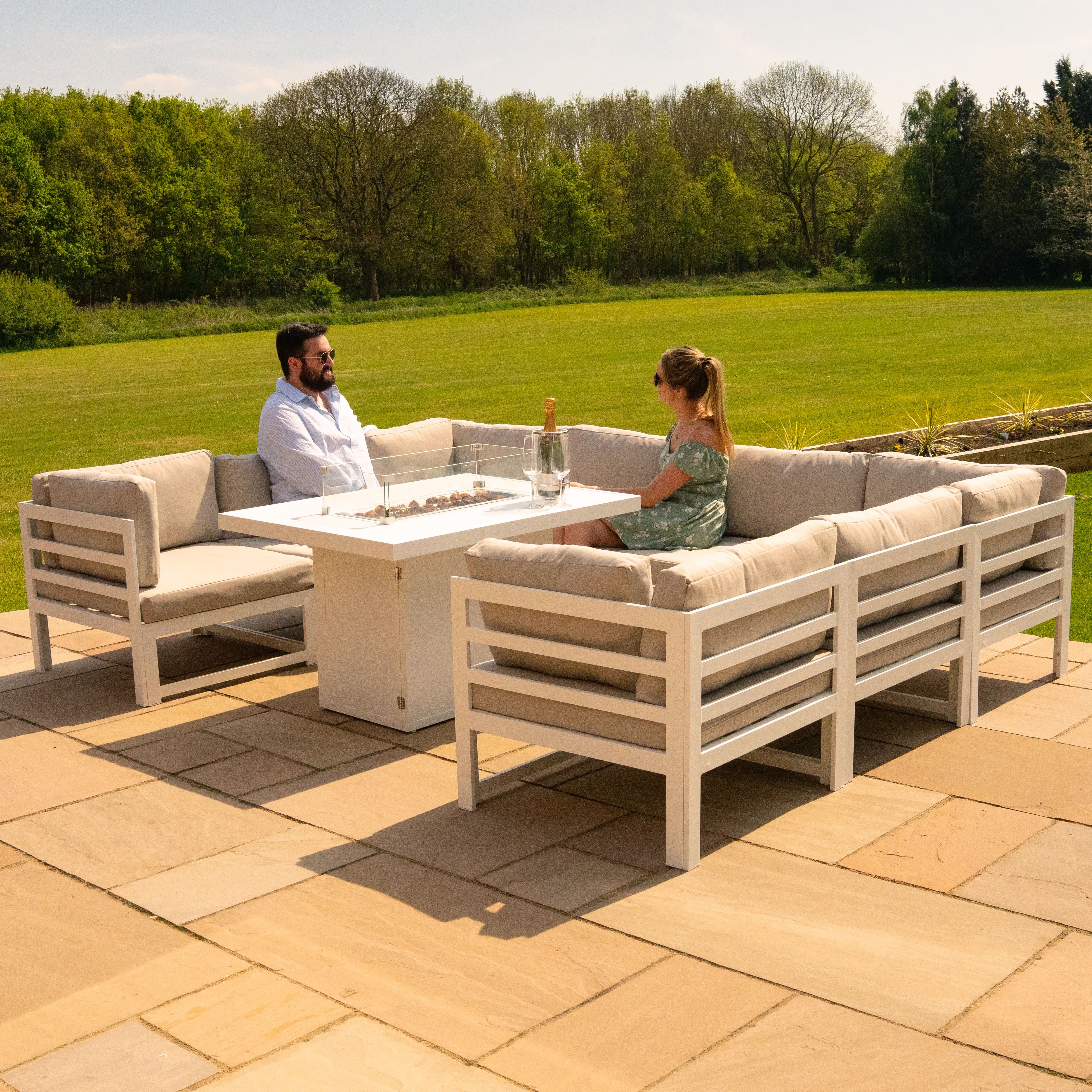 Q-Rax Set Mobili Giardino Modulare 8 Posti Bianco con Braciere